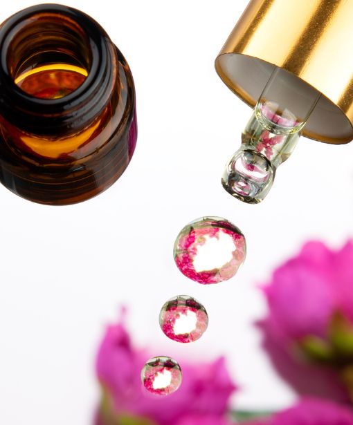Rosenöltropfen mit 100% reiner Qualität